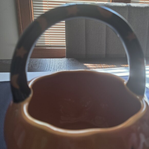 Pumpkin from Target 2006' edition. Perfect for display or a treat for yourself! - Picture 3 of 6